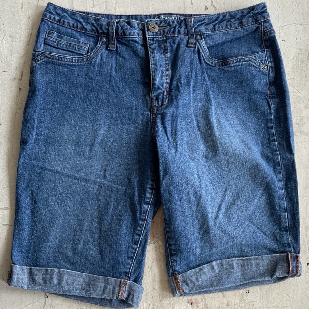 St John’s Bay Women Bermuda Jean Shorts with Cuff Size 14